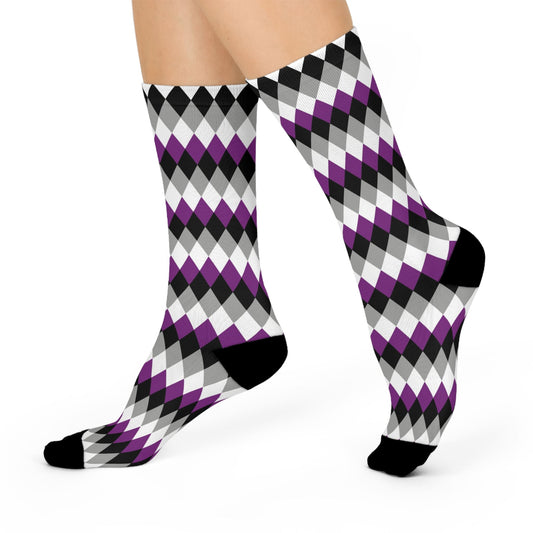 asexual socks, discreet diamond pattern, walk