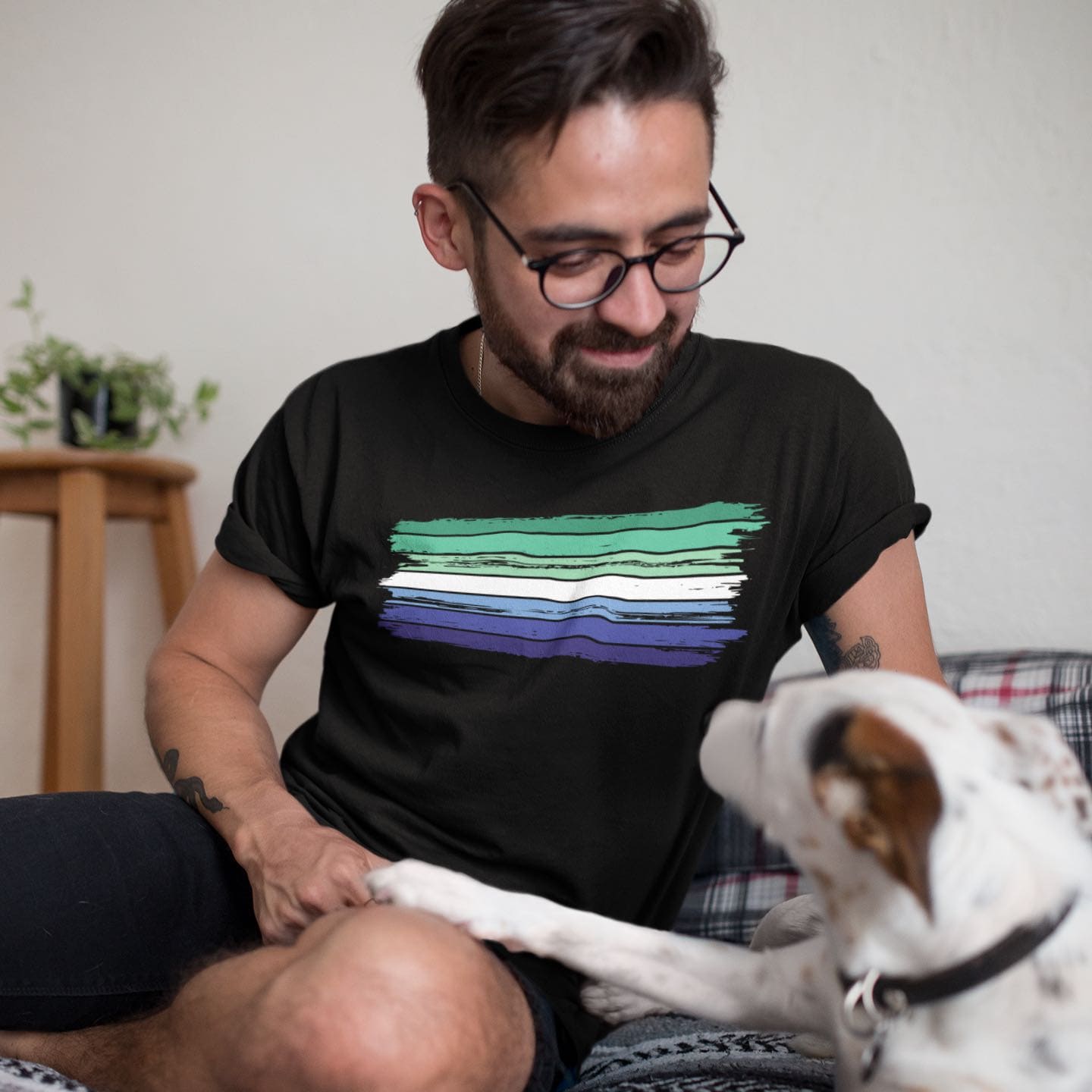 gay mlm shirt, grunge vincian flag tee, in use